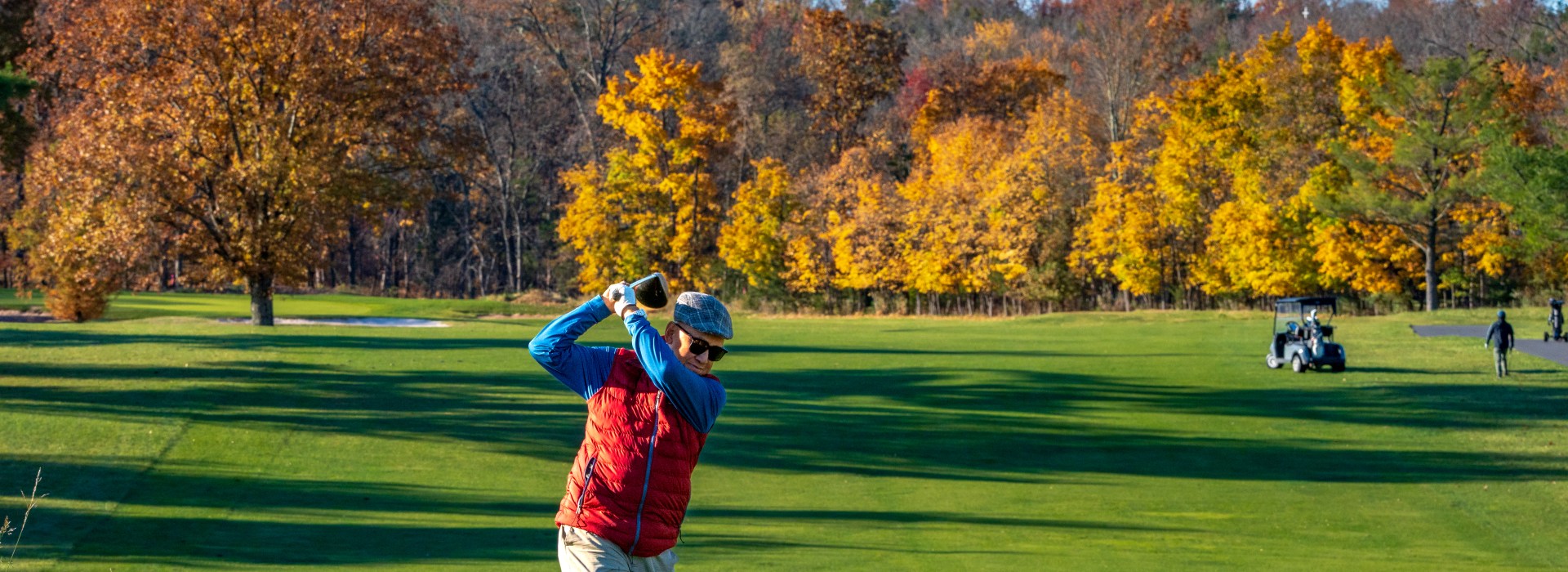 Green Knoll Golfer